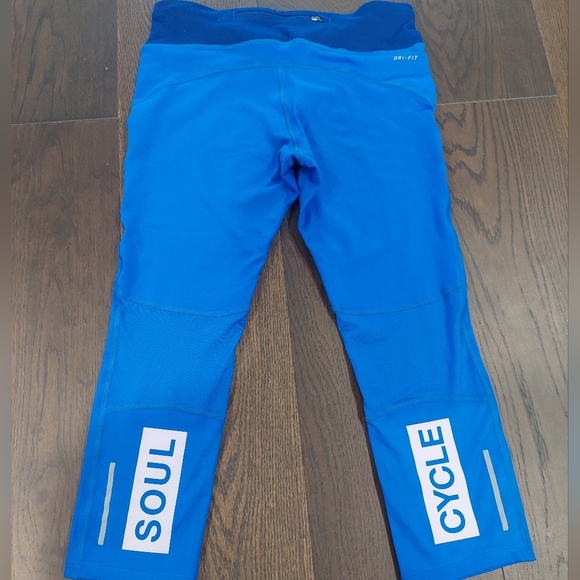 Nike x SoulCycle Capris - Picture 3 of 7